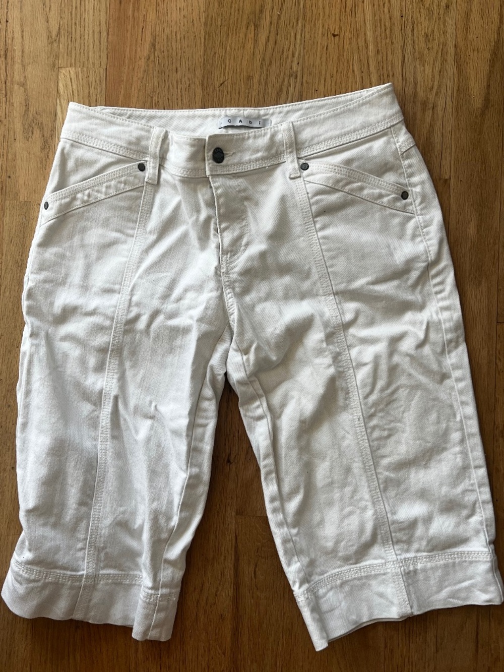 Vintage White Cabi Low Rise Capris